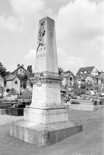 Monument aux Morts de la Guerre de 1870 à Château-Thierry
