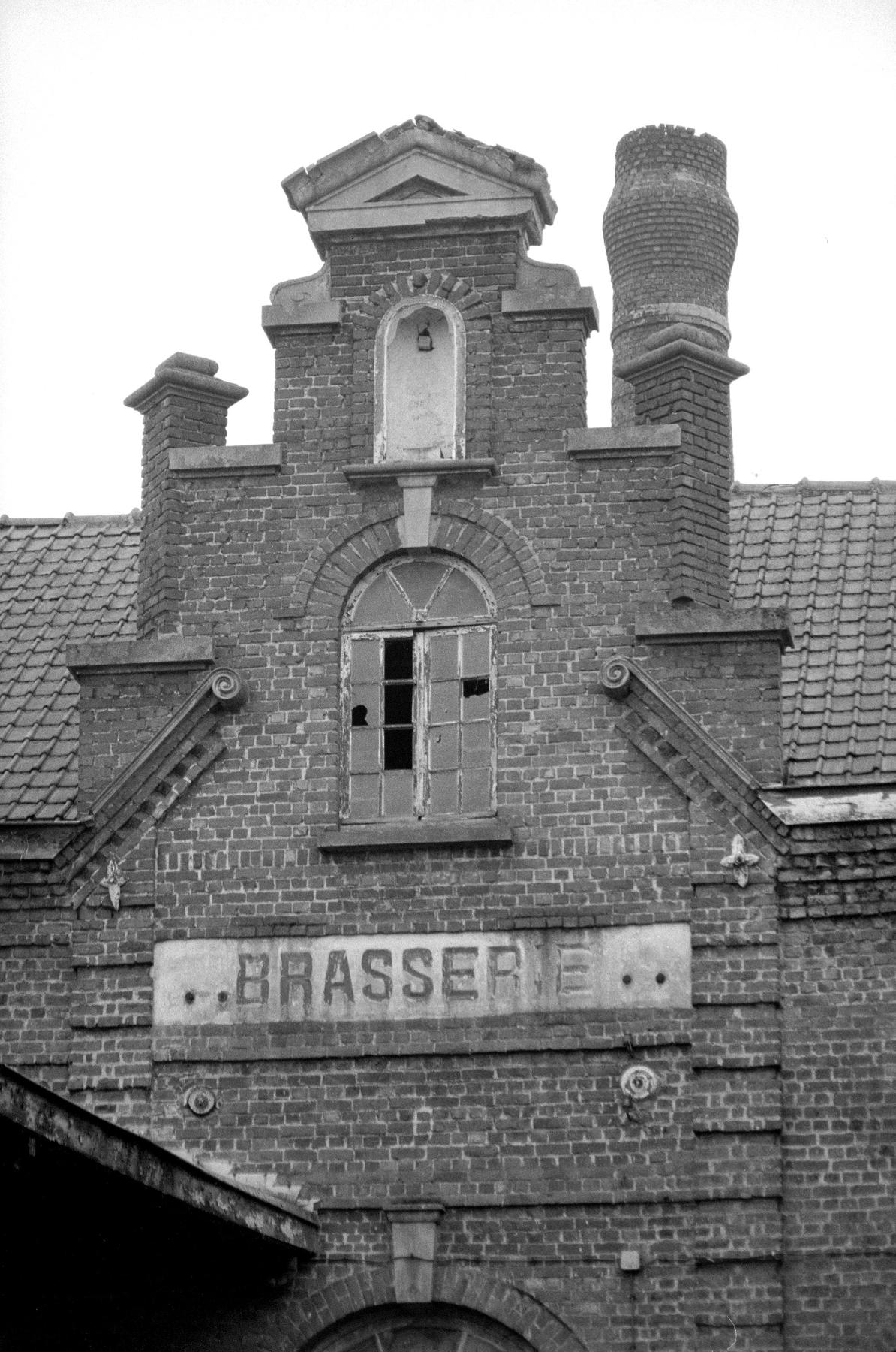 Brasserie et malterie Roussel, puis Roussel Frères, puis Roussel-Delobel fils, actuellement immeuble à logements