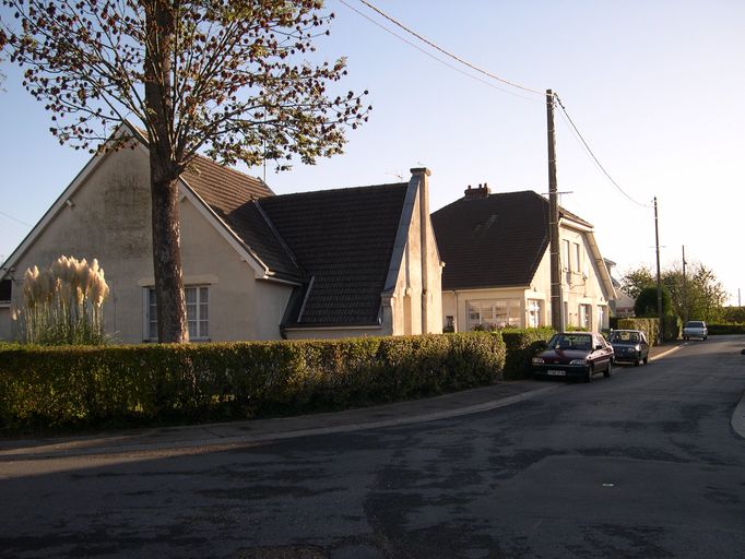 Ancien château, puis cité jardin de la Compagnie des Chemins de fer du Nord, dite cité Tourtier ou cité du Château