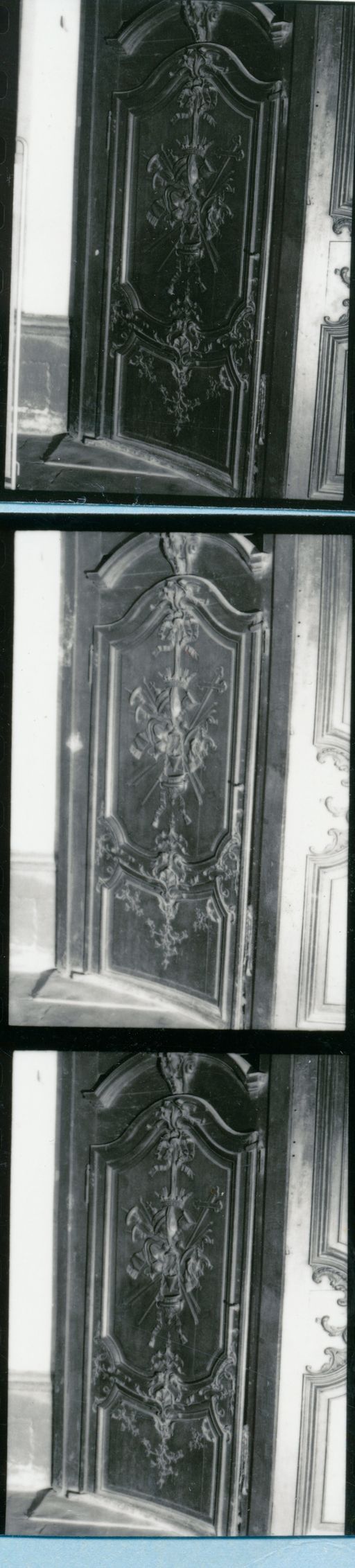 Tambour de porte du porche occidental