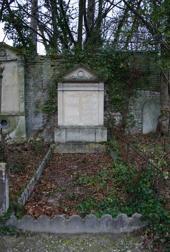 Tombeau (stèle funéraire) de la famille Beaugeois-Dupend