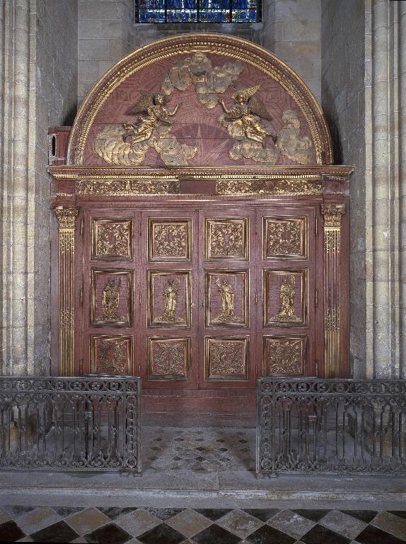 Armoire à reliquaires