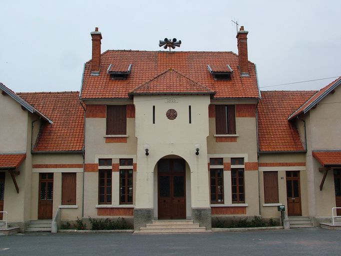 Mairie et école primaire de Juvincourt-et-Damary