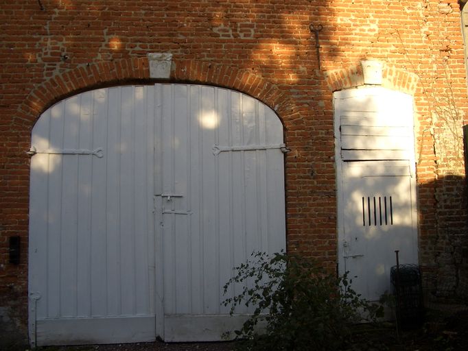 Ancienne ferme (ancien château) à Port-le-Grand