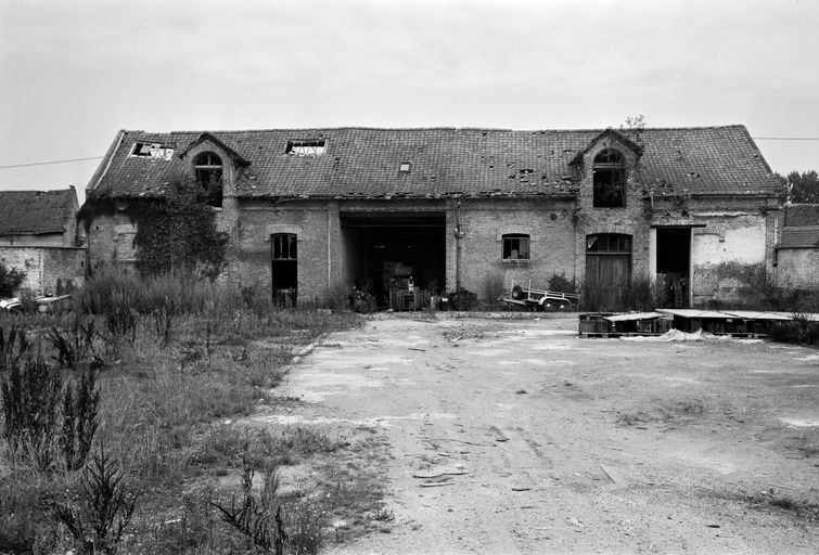 Ancien tissage de linge de table Deneux Frères, devenu Fonderies et Ateliers du Vimeu (FAVI), puis usine d'ouvrages en matière plastique Vimplast