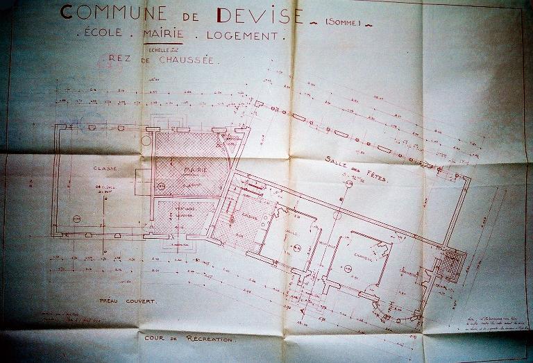 Ancienne école, mairie et salle des fêtes de Devise, actuellement mairie