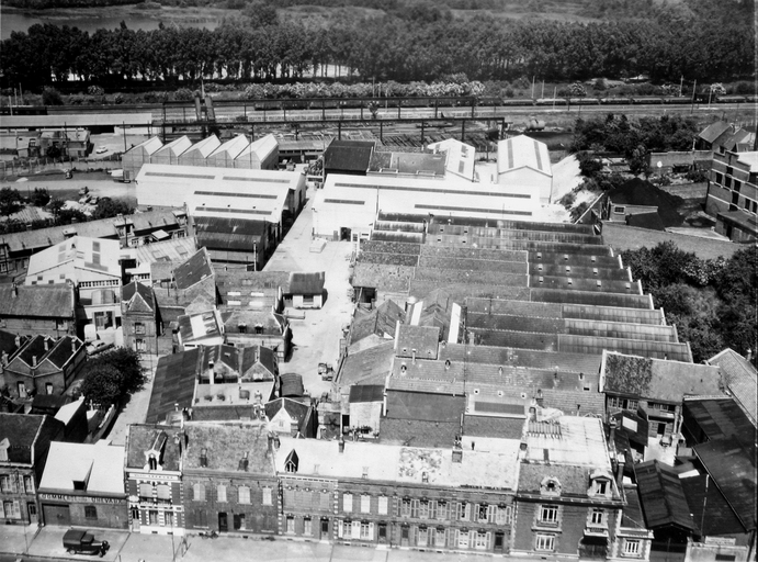 Ancienne usine de caoutchouc Léfébure, Legrand et Cie, puis manufacture Générale de Caoutchouc Veuve Boinet et fils, garage, puis usine de textile non tissé et entrepôt commercial