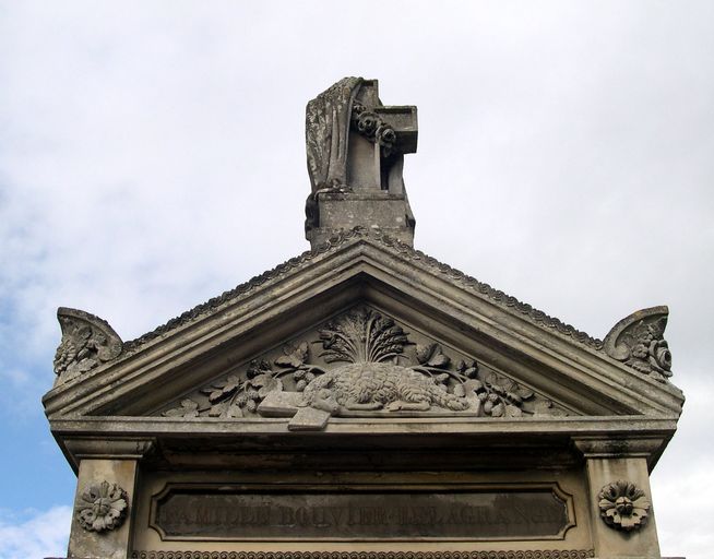 Tombeau (stèle funéraire) de la famille Bouvier-Delagrange