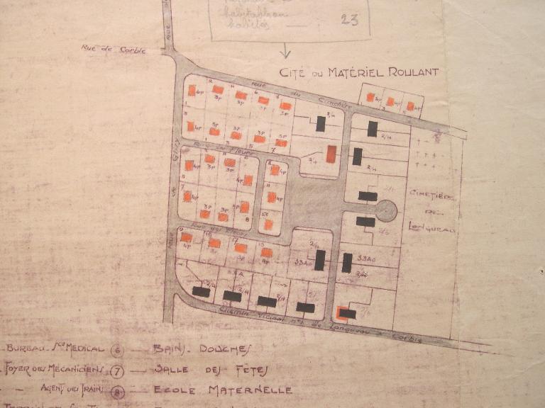 Ancienne cité de la Compagnie des Chemins de fer du Nord, dite du Cimetière ou du Matériel roulant, à Longueau