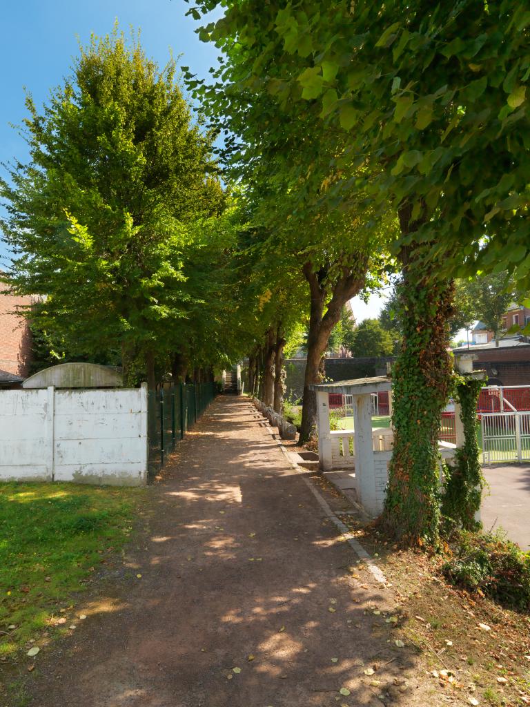 Jeu de paume, jeu de boule et ancien jeu d'arc de Roye