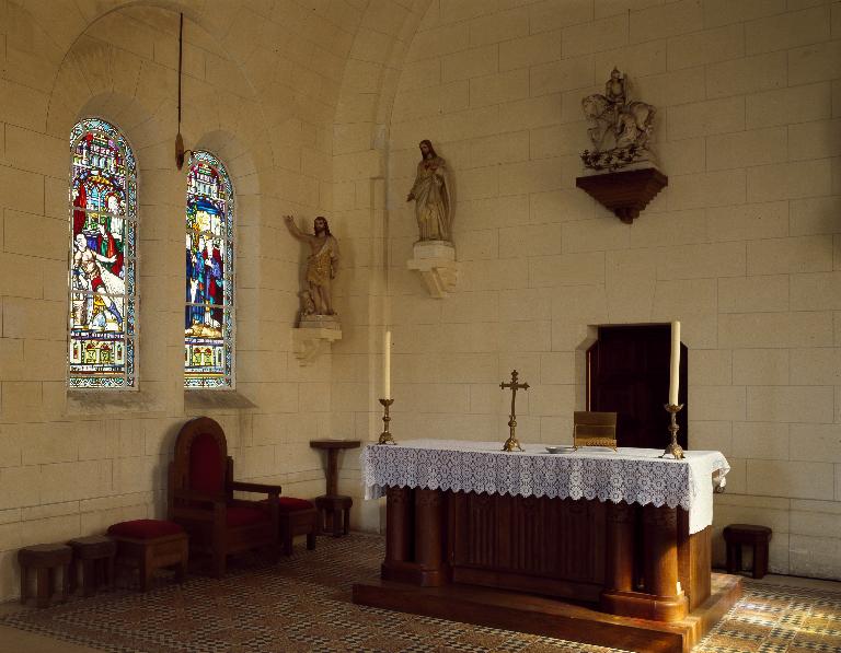 Vue intérieure du choeur.