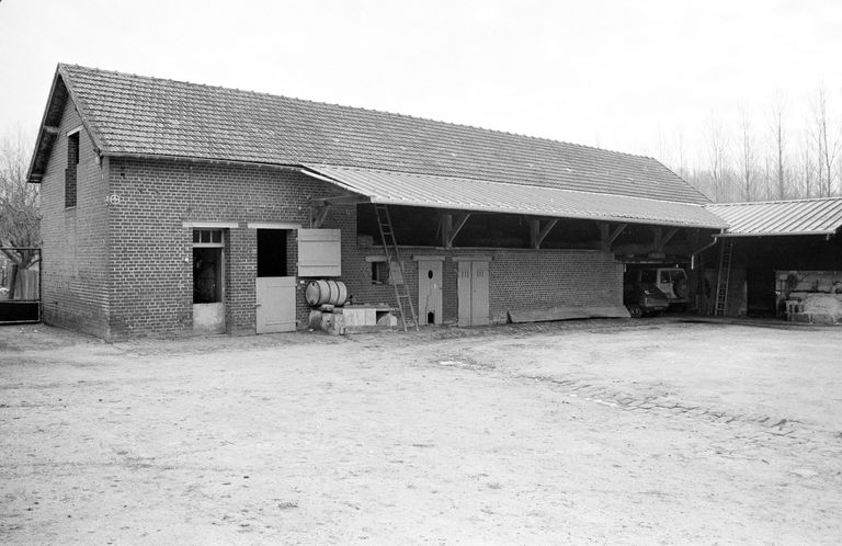 Ancien moulin à blé du chapitre de la cathédrale, dit Moulin d'Espinoy puis fabrique de roues en bois