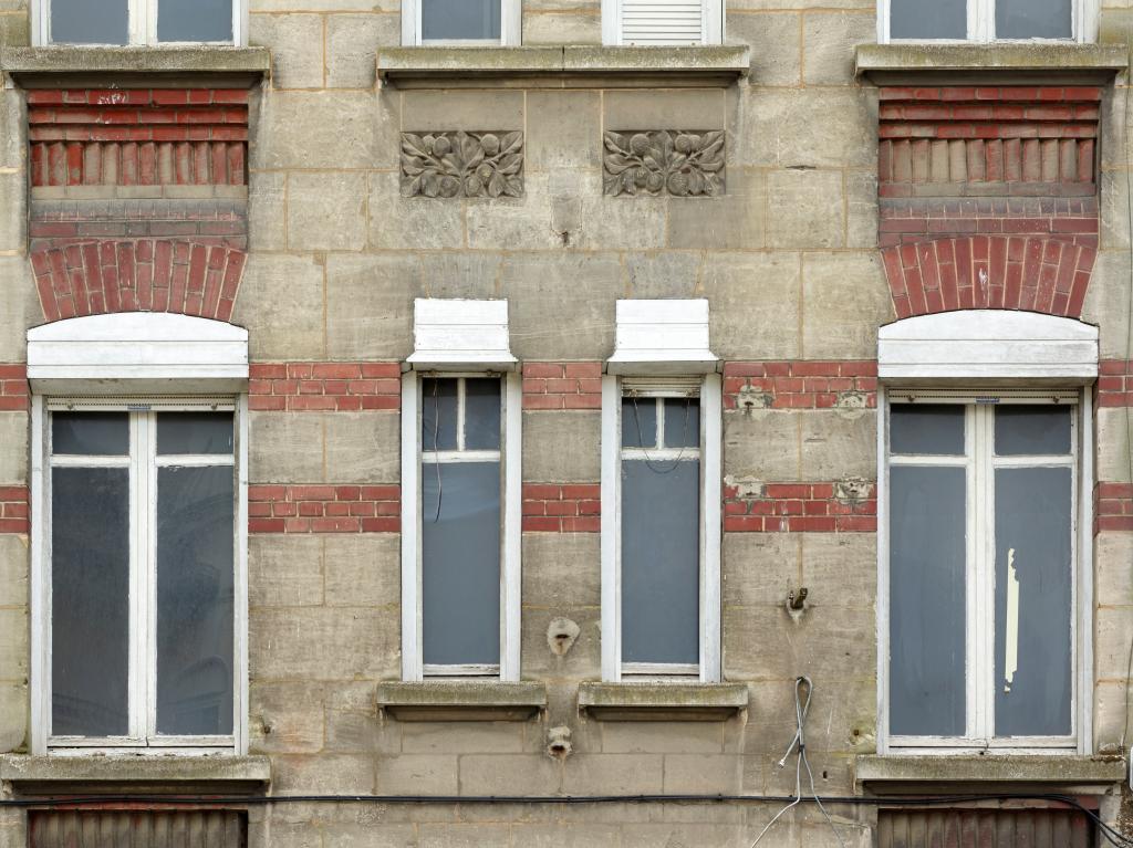 Hôtel Moderne, puis immeuble à logements et commerce