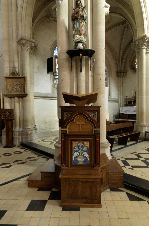 Le mobilier de l'église Saint-Quentin de Fressenneville