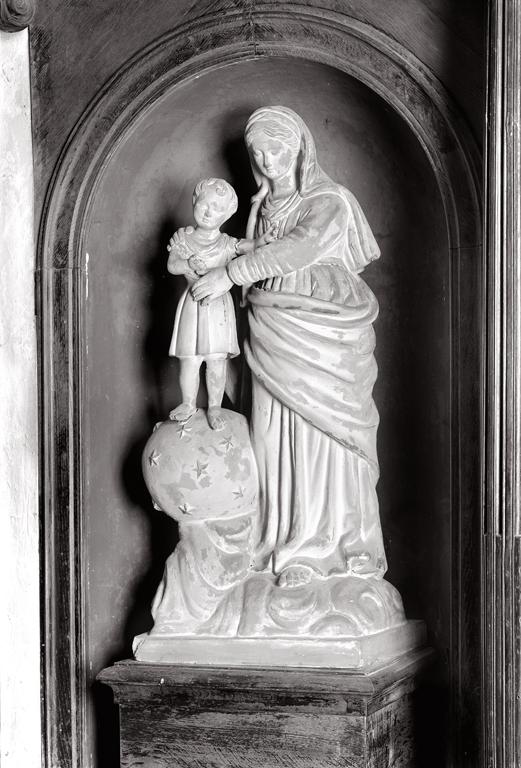 Statue (petite nature) : Vierge à l'Enfant