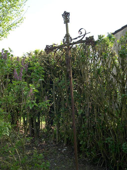 Cimetière communal de Sains-en-Amiénois