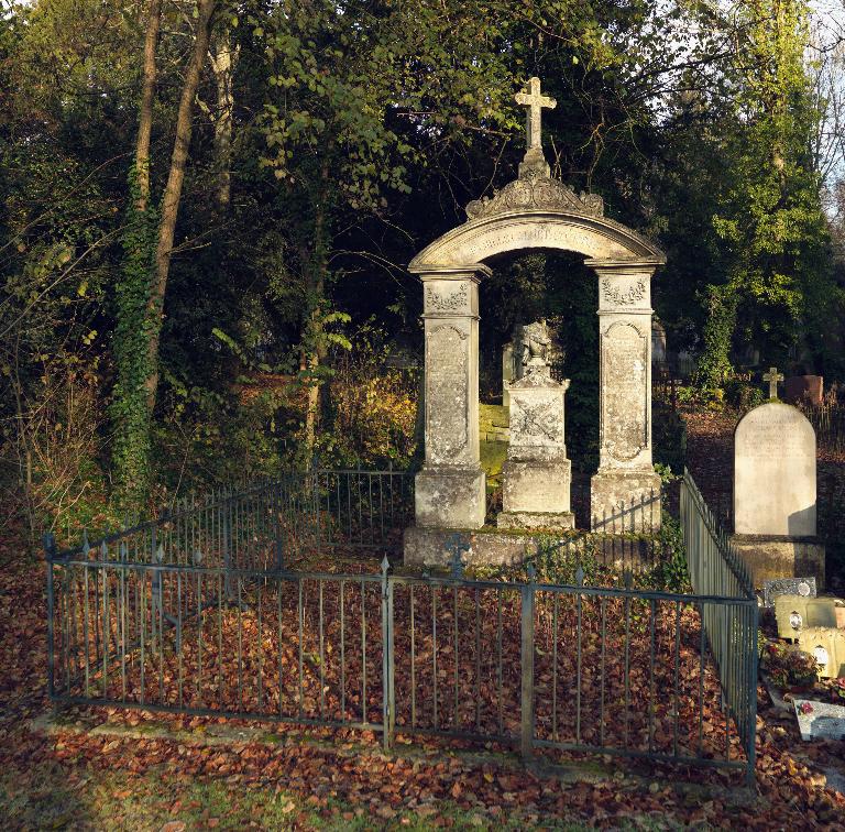 Monument sépulcral de la famille Calmet-Cozette
