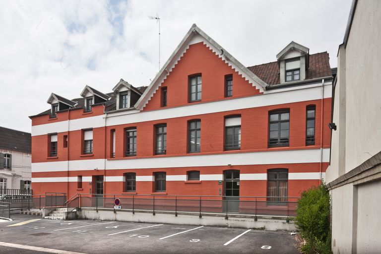 Immeuble, actuellement école d'infirmières