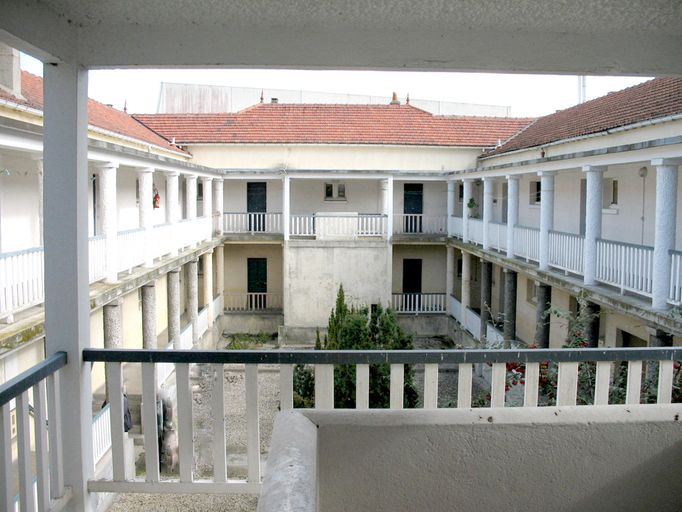 Ancien foyer logement des ouvriers célibataires des établissements Kuhlmann à Villers-Saint-Paul