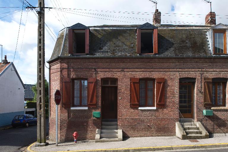 Ancienne fabrique de serrures Valéry Fournier, puis Valéry Fournier Fils, devenue Etablissements Durieux, puis usine de décolletage Adrien Riquier