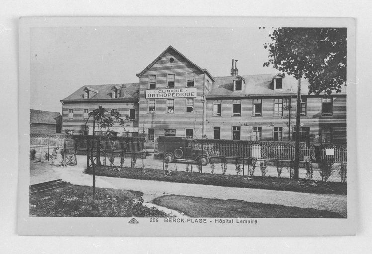 Ancien hôpital marin, dit maison Cornu pour garçons, devenu hôpital Bouville 1, puis sanatorium ou clinique orthopédique Lemaire, enfin centre de post-cure et de réadaptation fonctionnelle, dit centre La Mollière