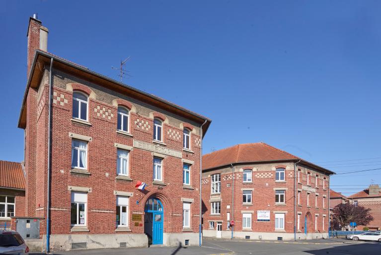 Ancien groupe scolaire, dit écoles Carlin - Legrand - Blériot, actuellement collège Carlin-Legrand