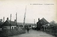 Le passage à niveau à Canaples, vers 1920 (coll. part.).