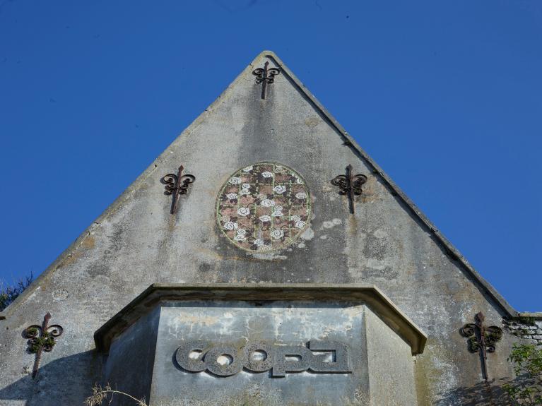 Ancien Hôtel Sheffield, propriété de M. Debras, puis coopérative agricole (vestiges)