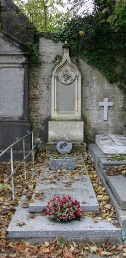 Tombeau (stèle funéraire) Petit-Langlade