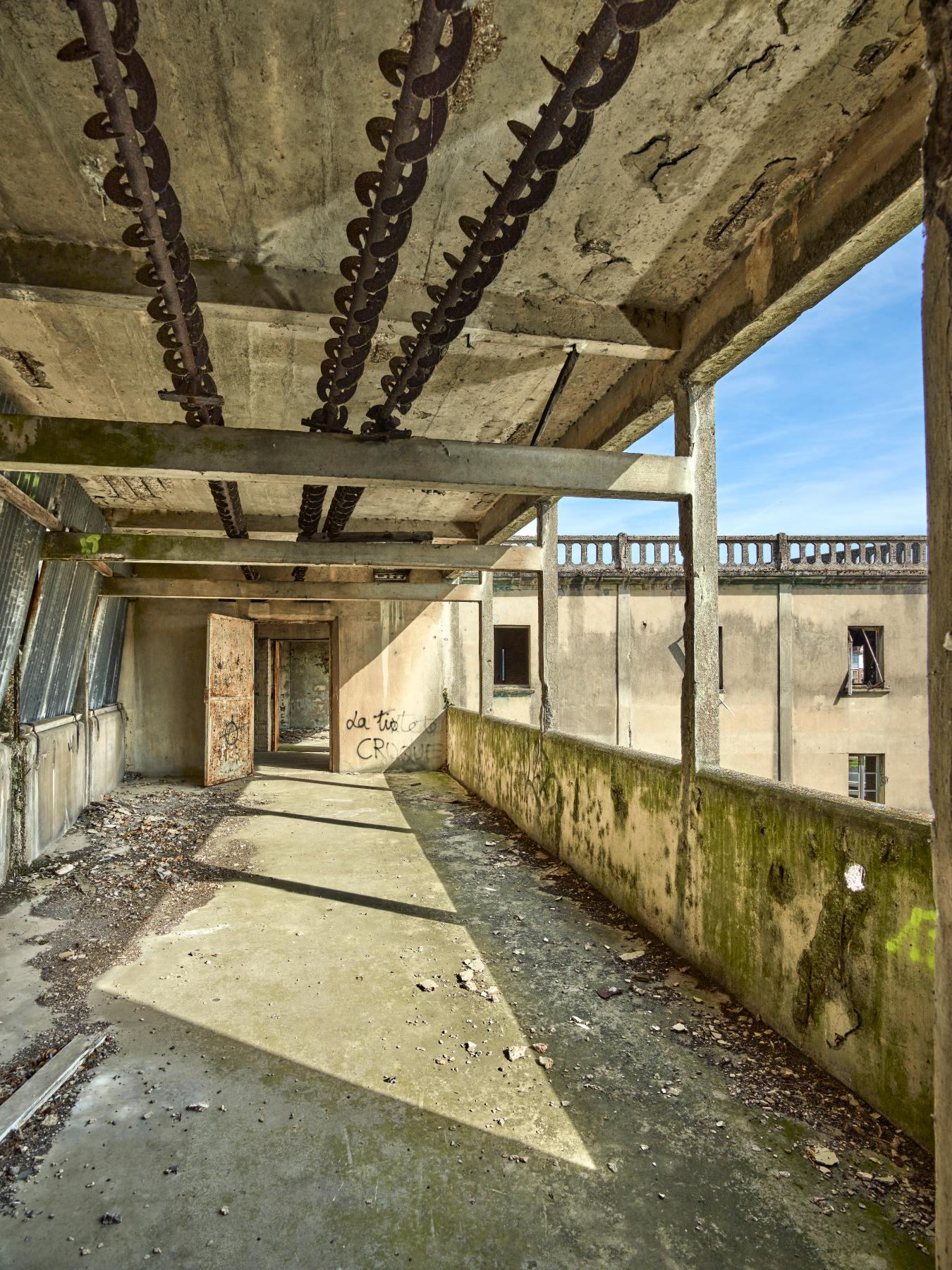 Anciens moulins de la porte de Paris, puis minoterie dite Moulins Damay, puis Grands Moulins de Péronne (détruit)