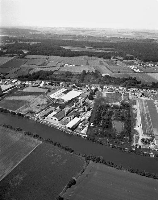 Ancienne papeterie de Pont-Sainte-Maxence, puis Modo, actuellement usine de recyclage des déchets Paprec