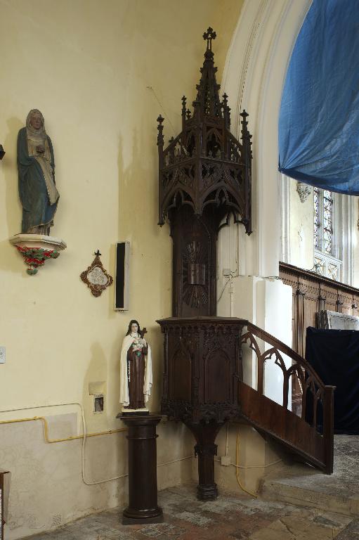 Le mobilier de l'église Saint-Étienne de Friville