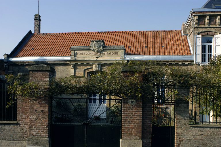 Ancienne école primaire de filles, devenue école de garçons à Pont-de-Metz