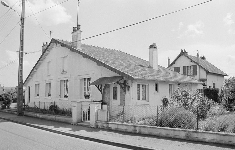 Cité ouvrière de la glacerie Saint-Gobain Chantereine