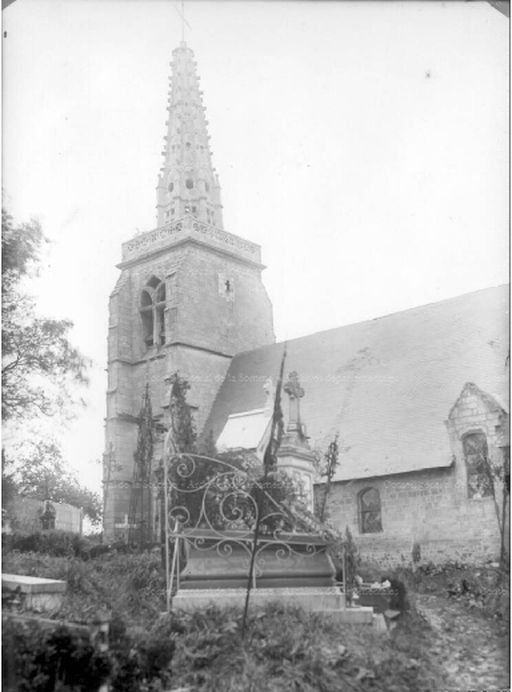 Église paroissiale Saint-Pierre et ancien cimetière de Bouchon