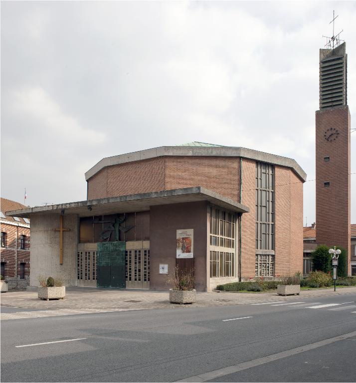 L'inventaire des églises paroissiales et chapelles du Nord-Pas de Calais 1945-2010 - conditions d'enquête
