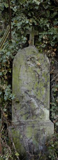 Tombeau (stèle funéraire) de la famille Godard-Hennequin