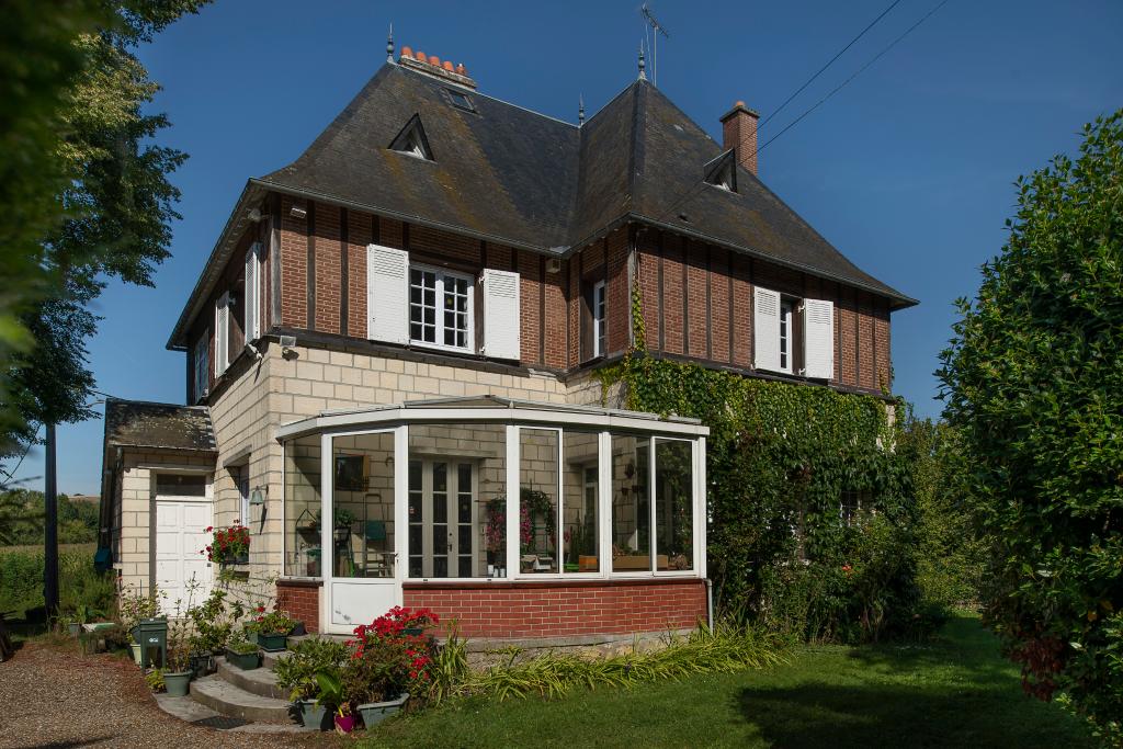 Ancienne minoterie dite moulin Dervois puis Leclerc, puis graineterie Dubernay, aujourd'hui maison