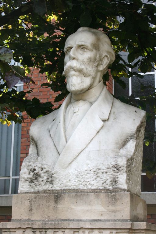 Monument à Ernest Noël (buste)