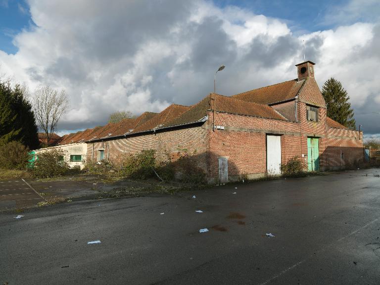 Anciens moulins, puis scierie, devenue filature et tissage de jute Saint Frères à Berteaucourt-les-Dames, dit d'Harondel, puis usine de meubles Sièges de France