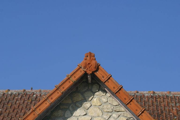 Mairie et ancienne école primaire de La Ville-aux-Bois-lès-Pontavert