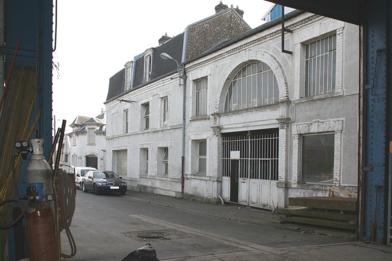 Ancienne usine de chaudronnerie et de construction métallique Bourleaux Fils, puis Construction Industrielle et Travaux en Fer de Saint-Quentin, usine de matériel d'équipement industriel Burton'Steel