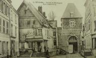 Péronne. Porte de Bretagne. Vue intérieure, carte postale, début 20e siècle (AD Somme ; 10R).