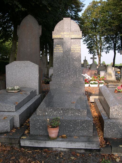 Tombeau de la famille de l'entrepreneur de monuments funèbres Gadré-Tattegrain