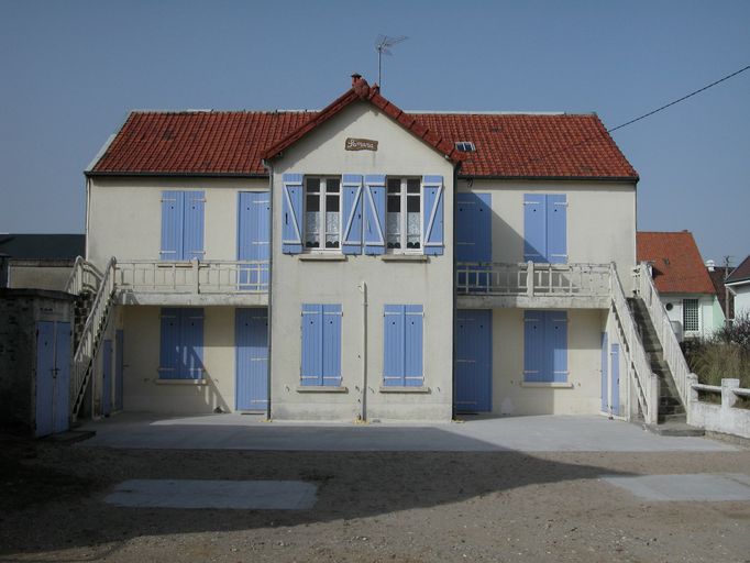 Les maisons et les immeubles de la station balnéaire de Fort-Mahon-Plage