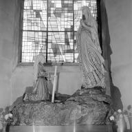 Groupe sculpté (petite nature) : Sainte Bernadette.