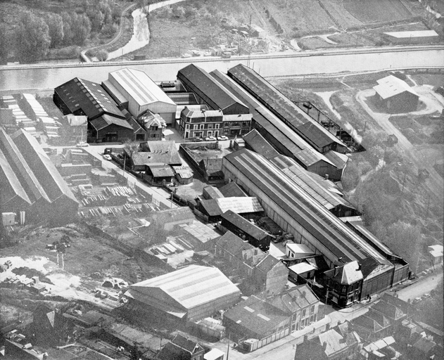 Ancienne usine de chaudronnerie et de construction métallique Bourleaux Fils, puis Construction Industrielle et Travaux en Fer de Saint-Quentin, usine de matériel d'équipement industriel Burton'Steel