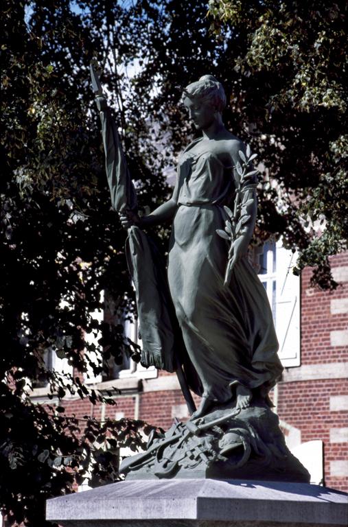 Statue : Allégorie de la France pacificatrice