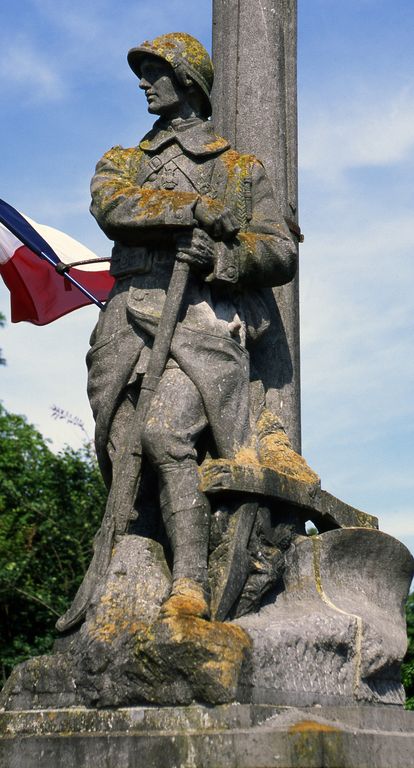Statue (figure colossale) : Poilu appuyé sur son fusil