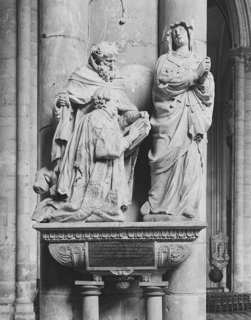 Tombeau (groupe sculpté) des chanoines Antoine Niquet et Pierre de Gouy